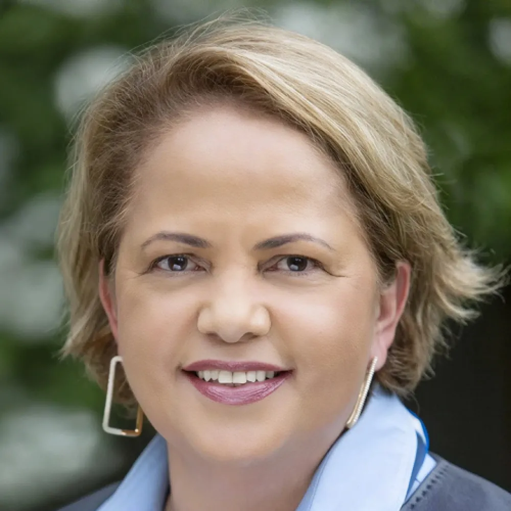 Karla Soares-Weiser